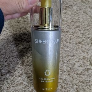Missha Super Aqua cell renew snail skin treatment